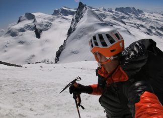 The Fear from Looking Up