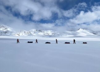 How Do You Train to Ski Across Greenland? – By Jon Fearne